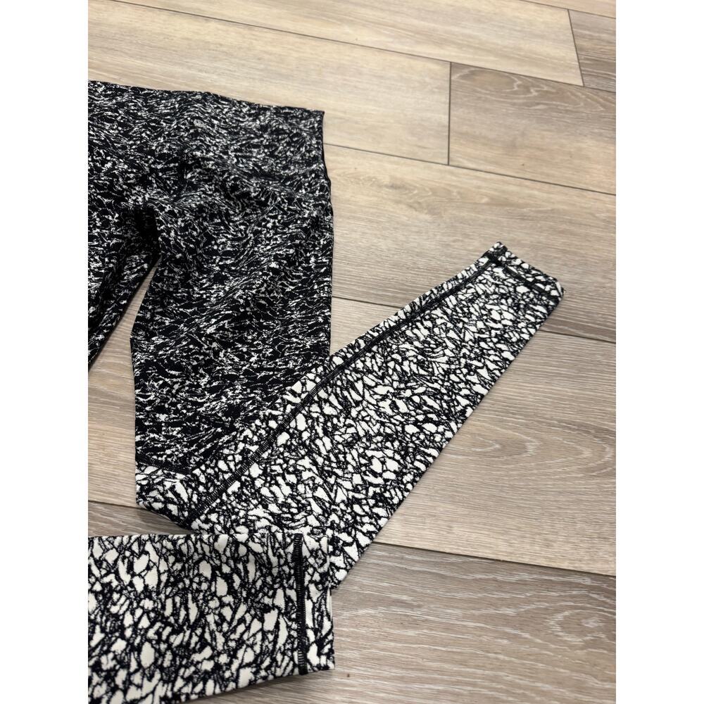 Lululemon Wunder Under Pant (Hi-Rise) SIZE 6 - Picture 3 of 10